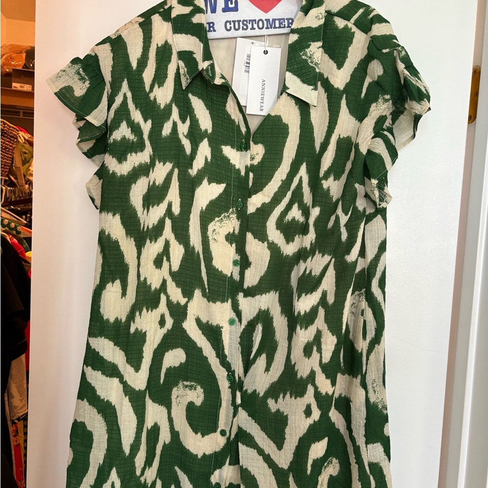 Avara Green and Cream Patterned Dress NWT